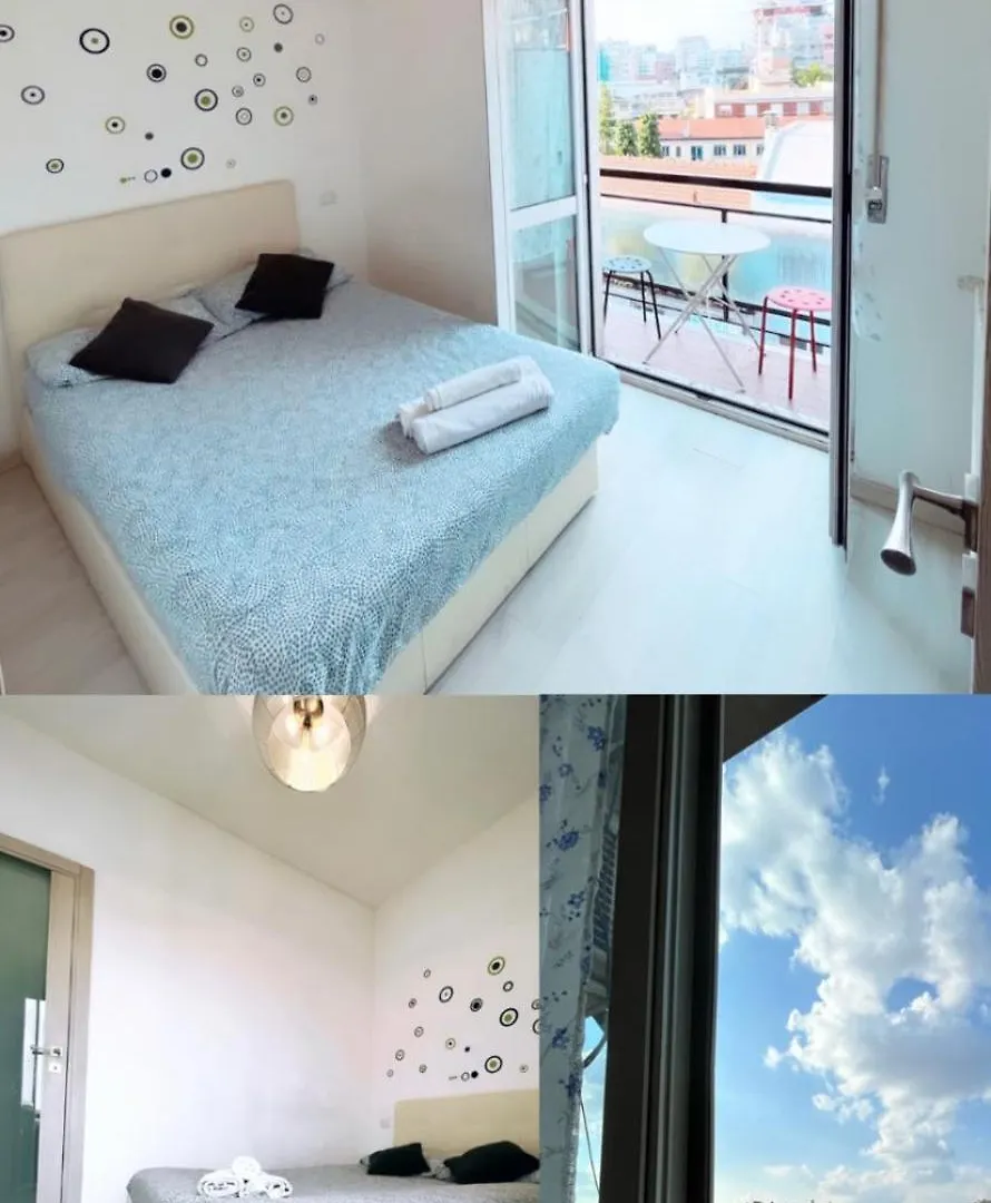 Nice Apartments With Big Balcony Milan Italy